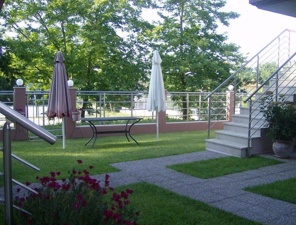 Yasoo Holiday Apartments Олимпия Екстериор снимка